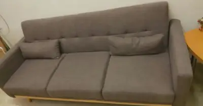 Starší gauč