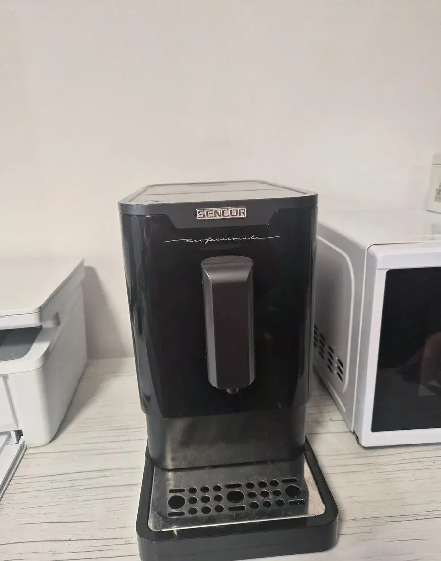 Plnoautomatický kávovar