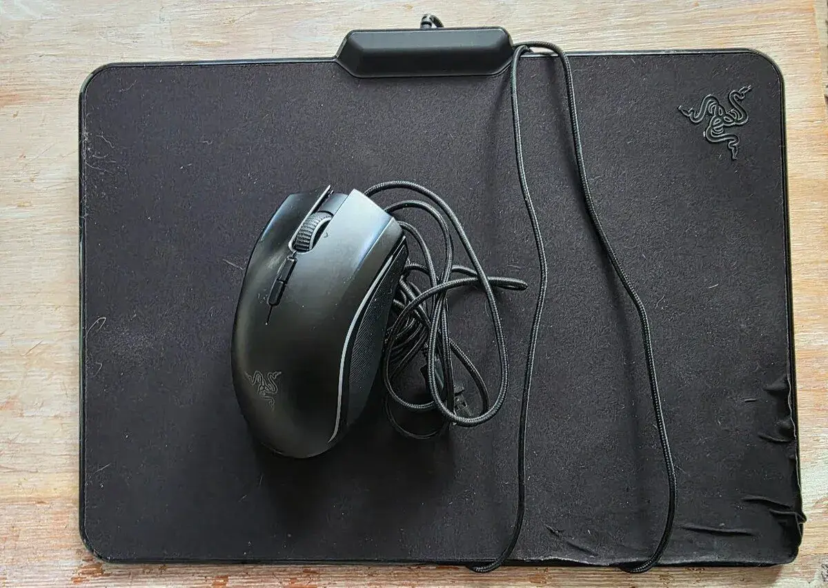 Razer mamba elite a firefly na diely