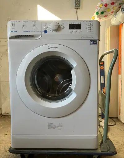 Práčka Indesit