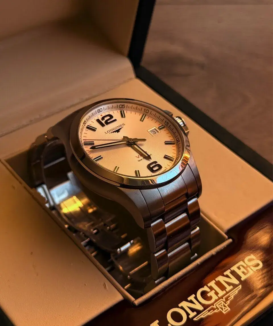 Longines Conquest V.H.P.