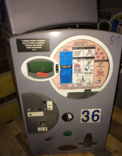 Stojan na elektricky rozvádzač, alebo iné tech. zariadenie