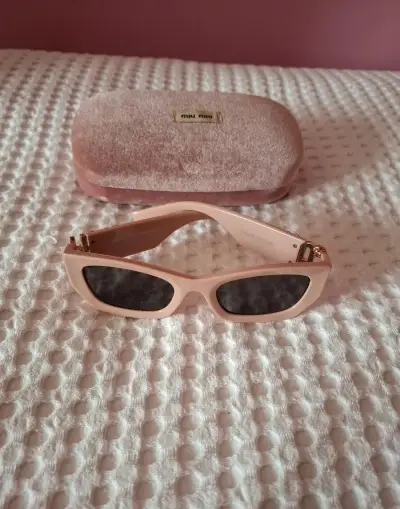 Miu miu slnecne okuliare