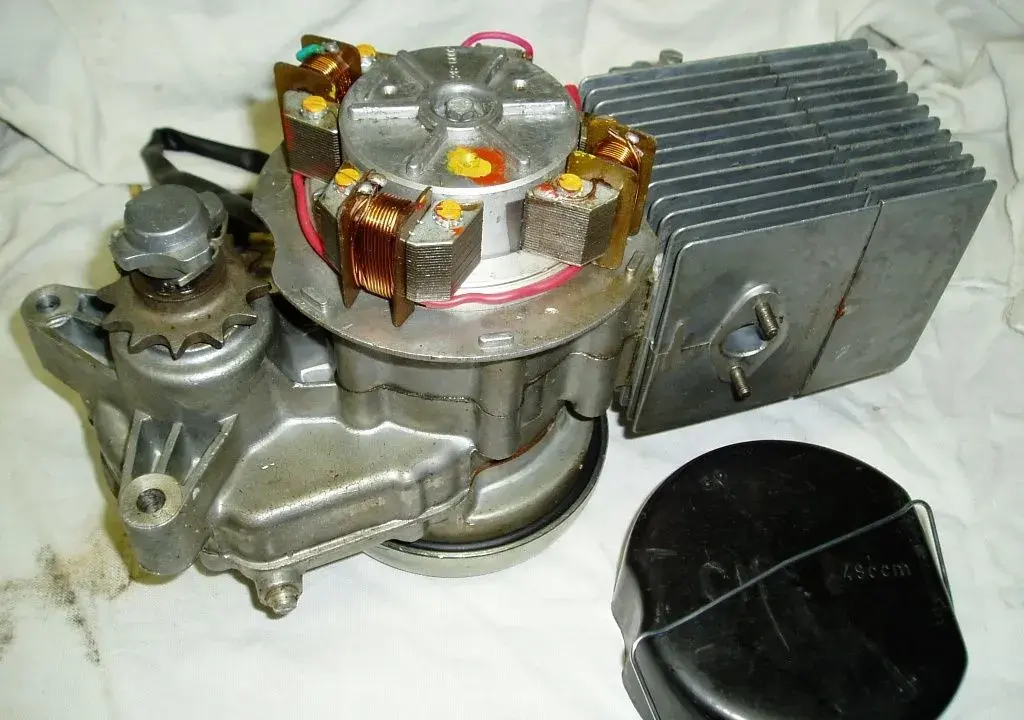 - NOVÝ - MOTOR - na BABETU- 207 - orig. -