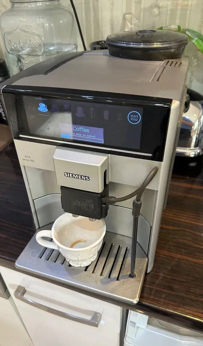 Siemens EQ.6 series 300 (TE613501DE) – plnoautomatický kávov