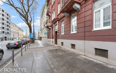 IHNEĎ VOĽNÝ | Lukratívny obchodný priestor | Námestie 1.mája