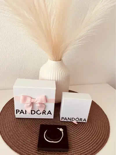 Pandora striebiorný zapínací náramok