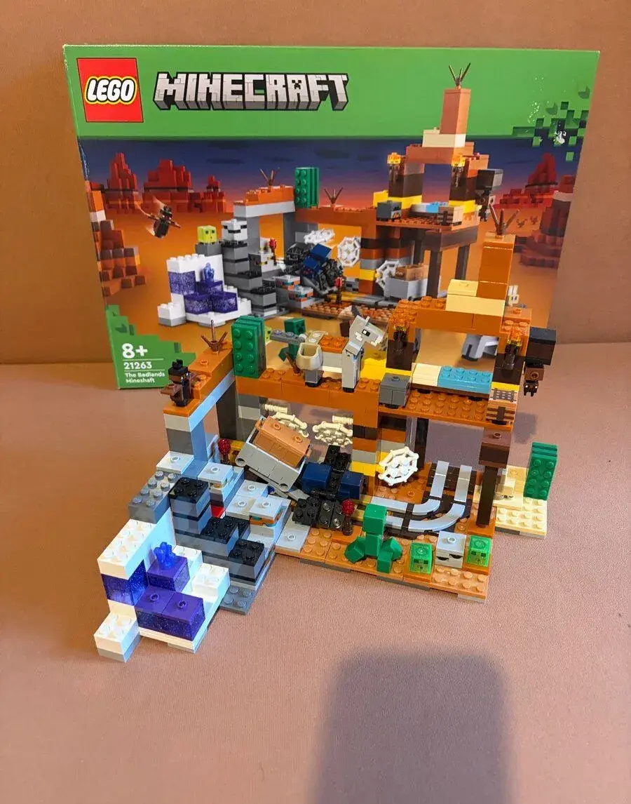 Lego Minecraft 21263