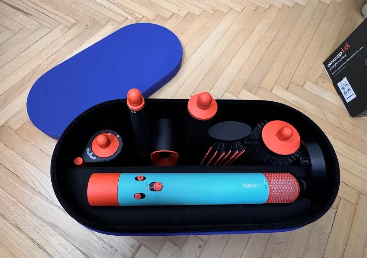 Dyson Air Wrap