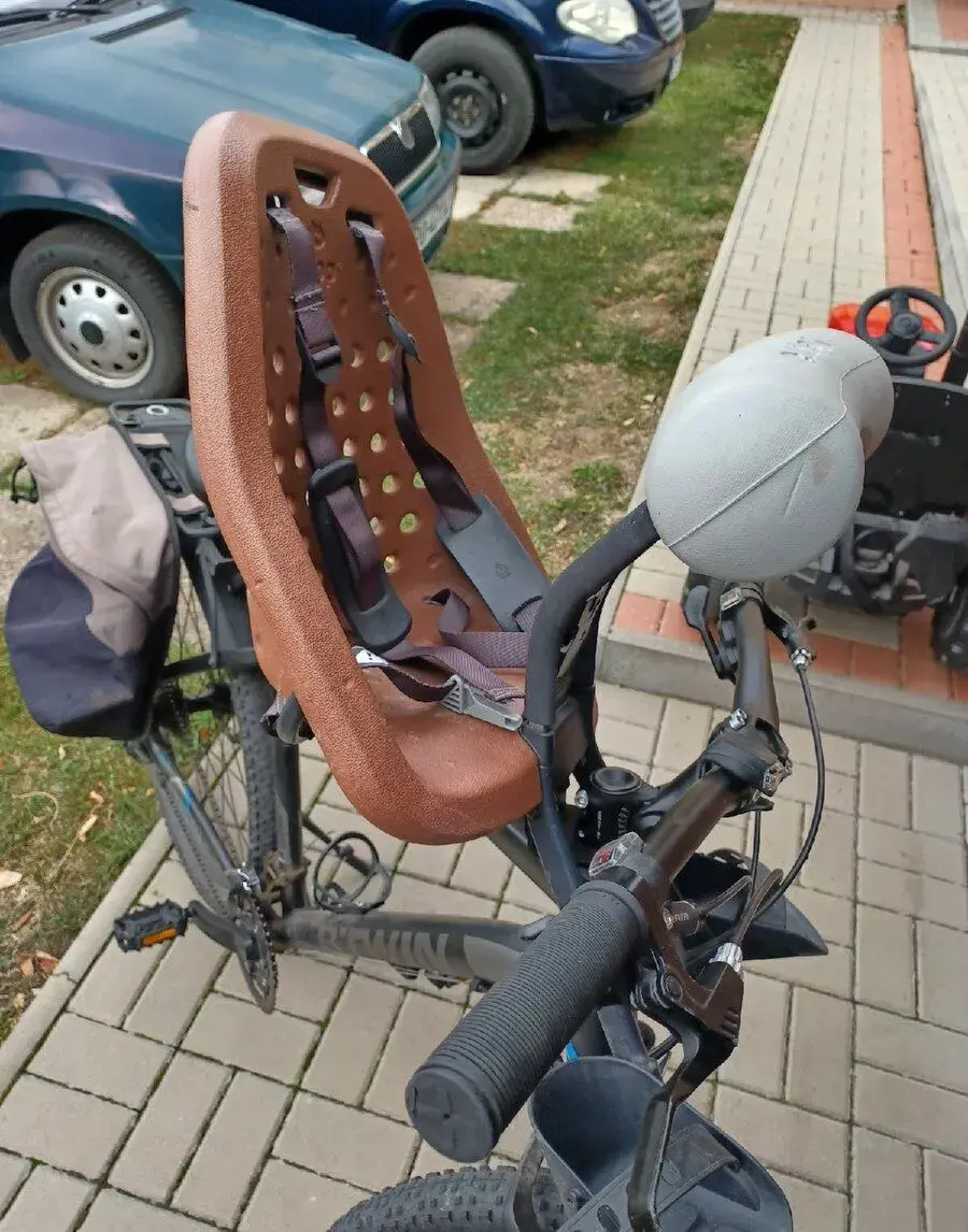 Detska sedacka na bicykel