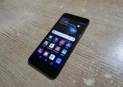 Huawei P10 64gb plnefunkcny v dobrom stave s nabijacim kablo