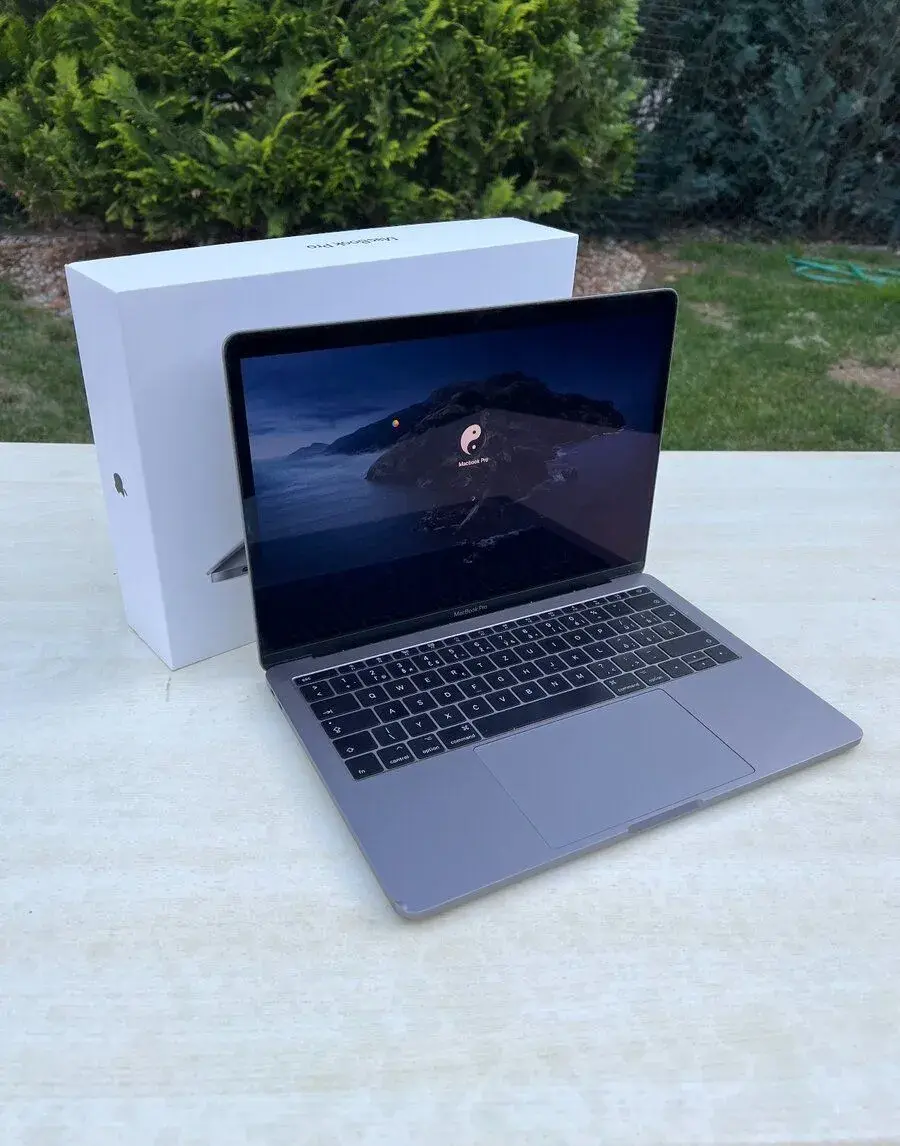 Apple MacBook Pro 13″ A1708 | 8 GB RAM | 128 GB