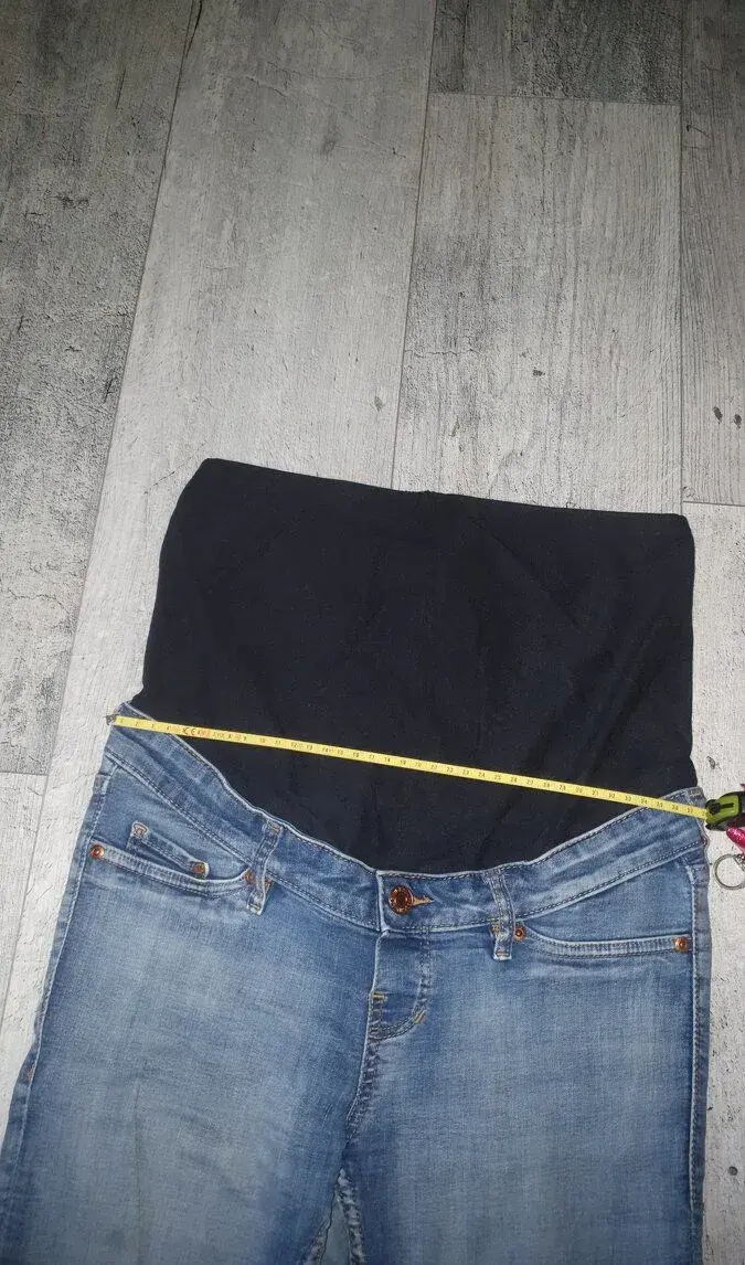 Tehotenské tepláky, kraťase a rifle