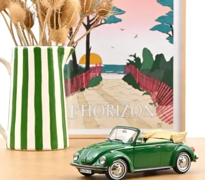 Model VW Beetle Cabriolet 1303 Norev 1:18