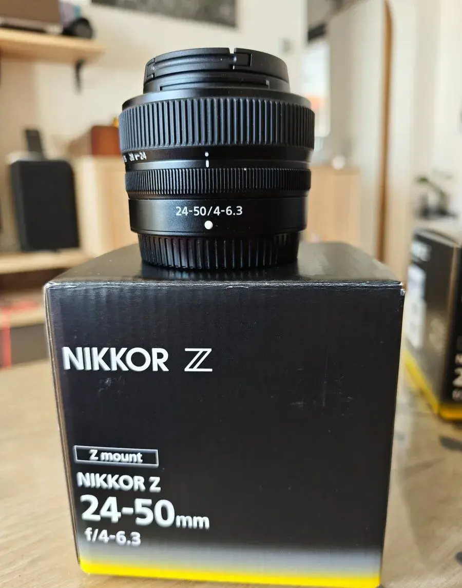 Nikon 24-50 f4-6.3 , Nikon 28 F2.8