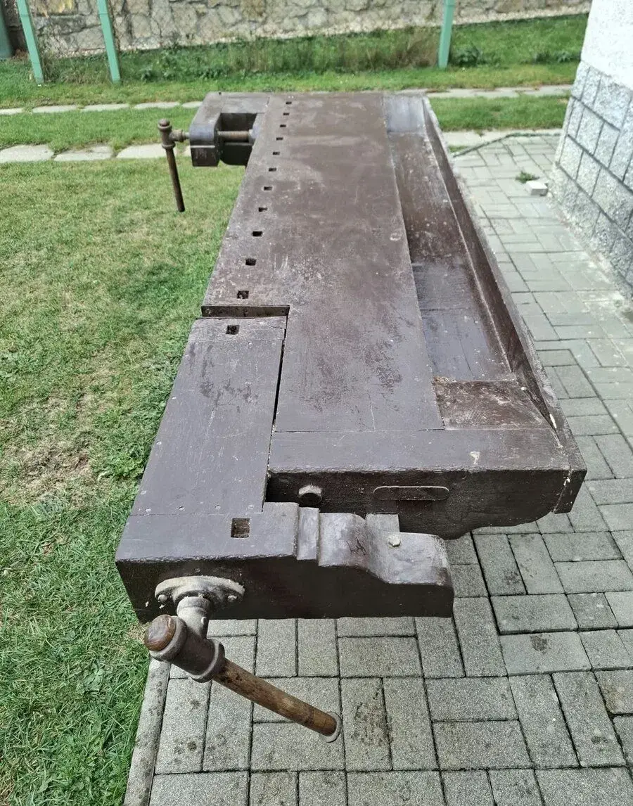 Drevený stôl hoblica
