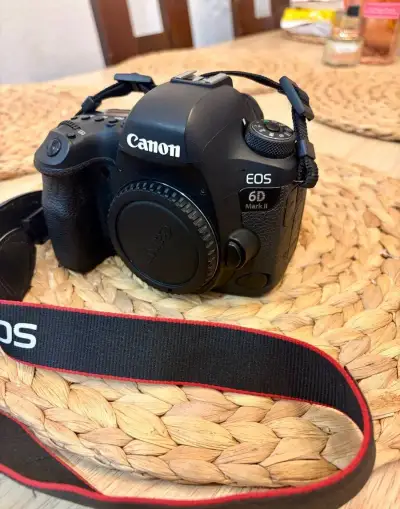 Canon EOS 6D - Mark II