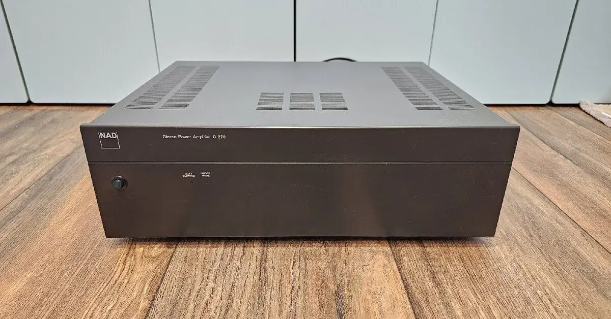 NAD C270