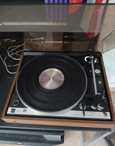 Gramofón DUAL 701