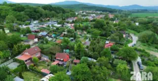 VYŠNÁ HUTKA | Záhrada 381 m² • studňa • elektrina • parkovan