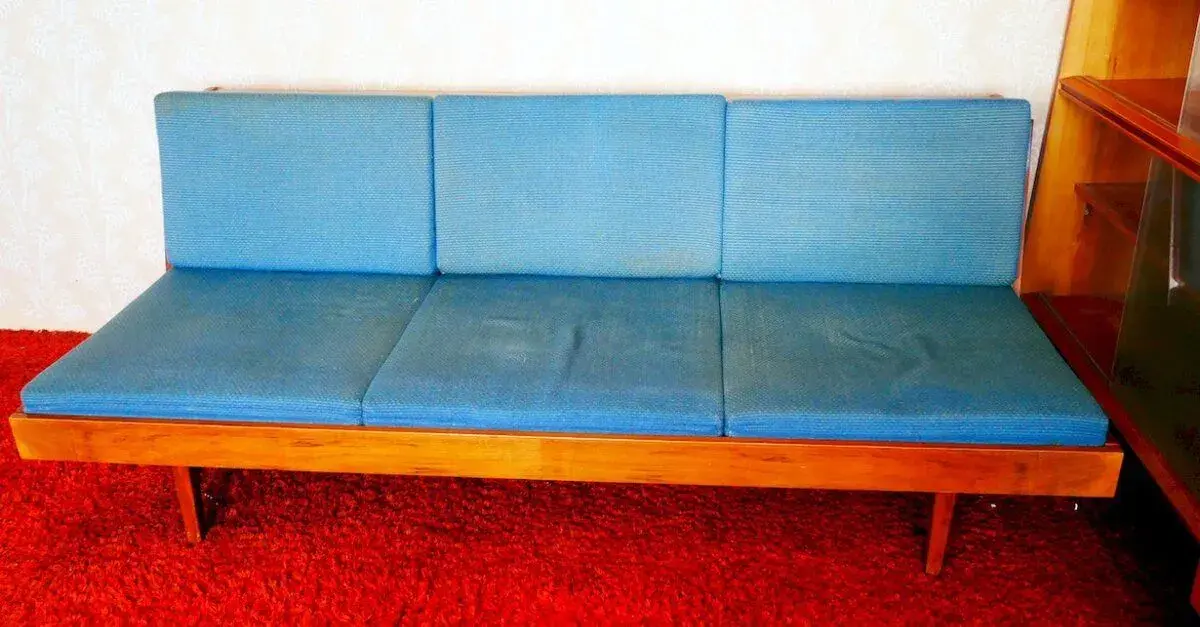 Rozkladací gauč - mahagónový