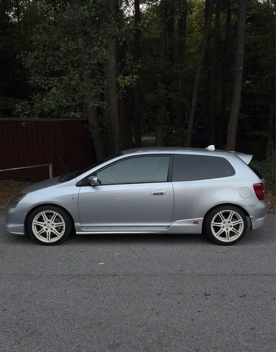 Honda civic – 2002, 189 000 km