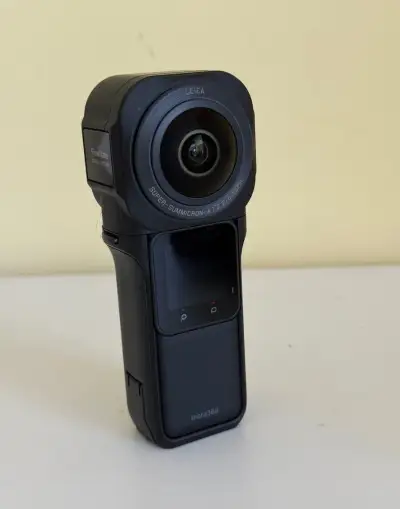 Insta 360 ONE RS 1-Inch + tyč + krytka