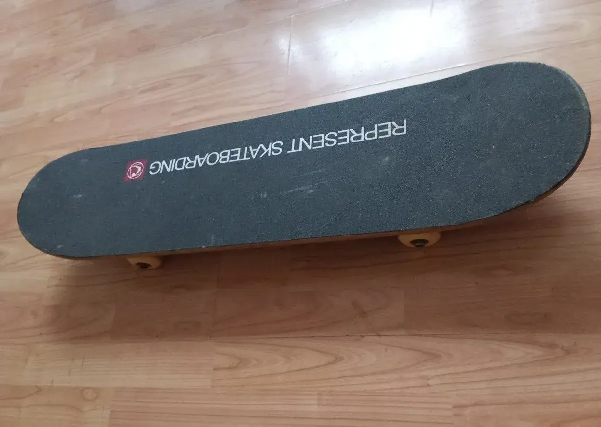 Skateboard