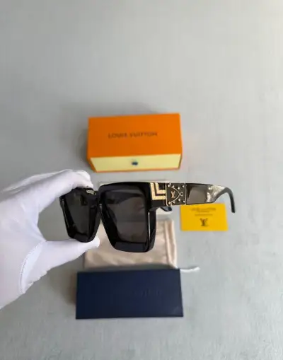 🔥 Louis Vuitton slnečné okuliare⚫️⭐️ – NOVÉ