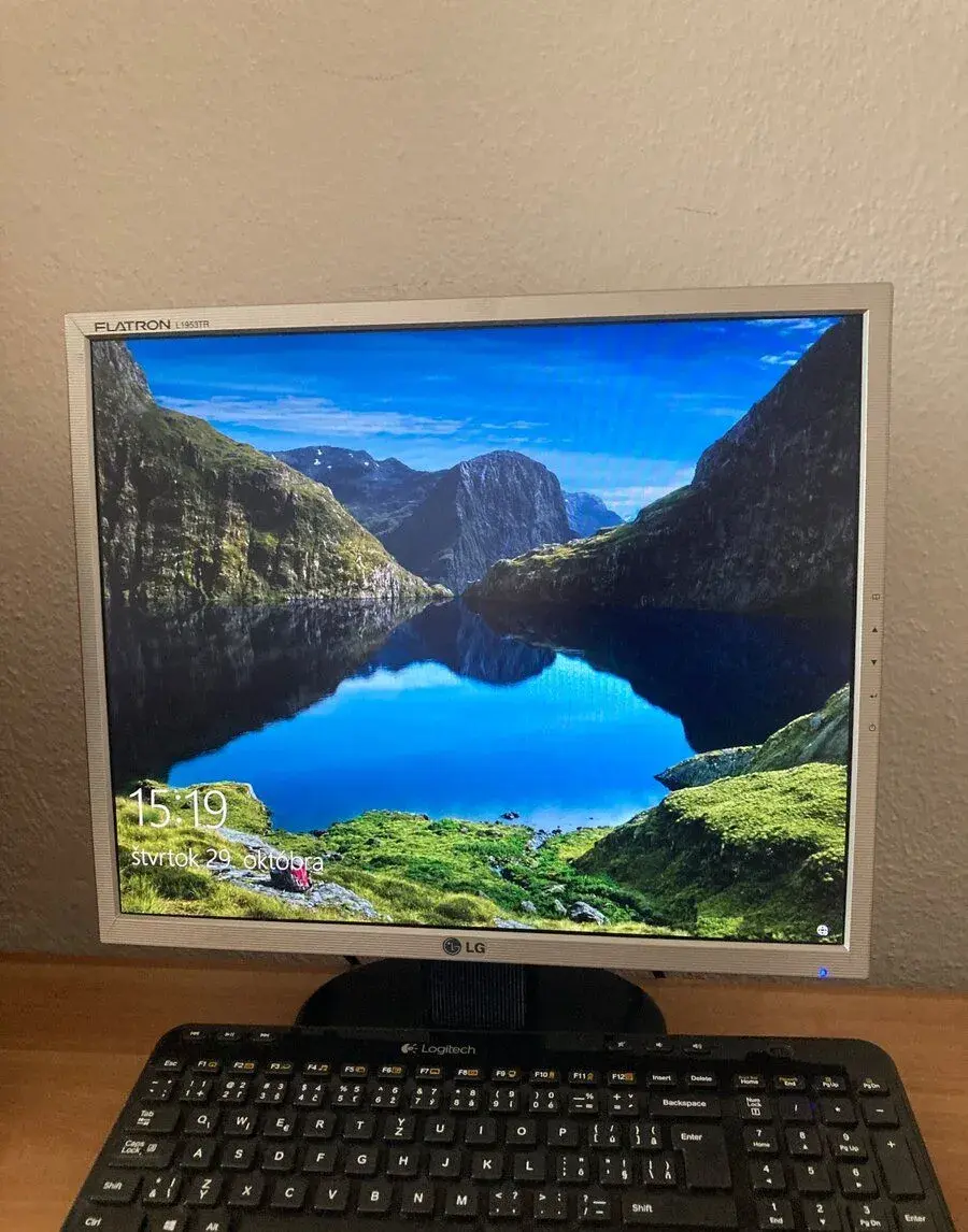 Monitor FLATRON L1953TR