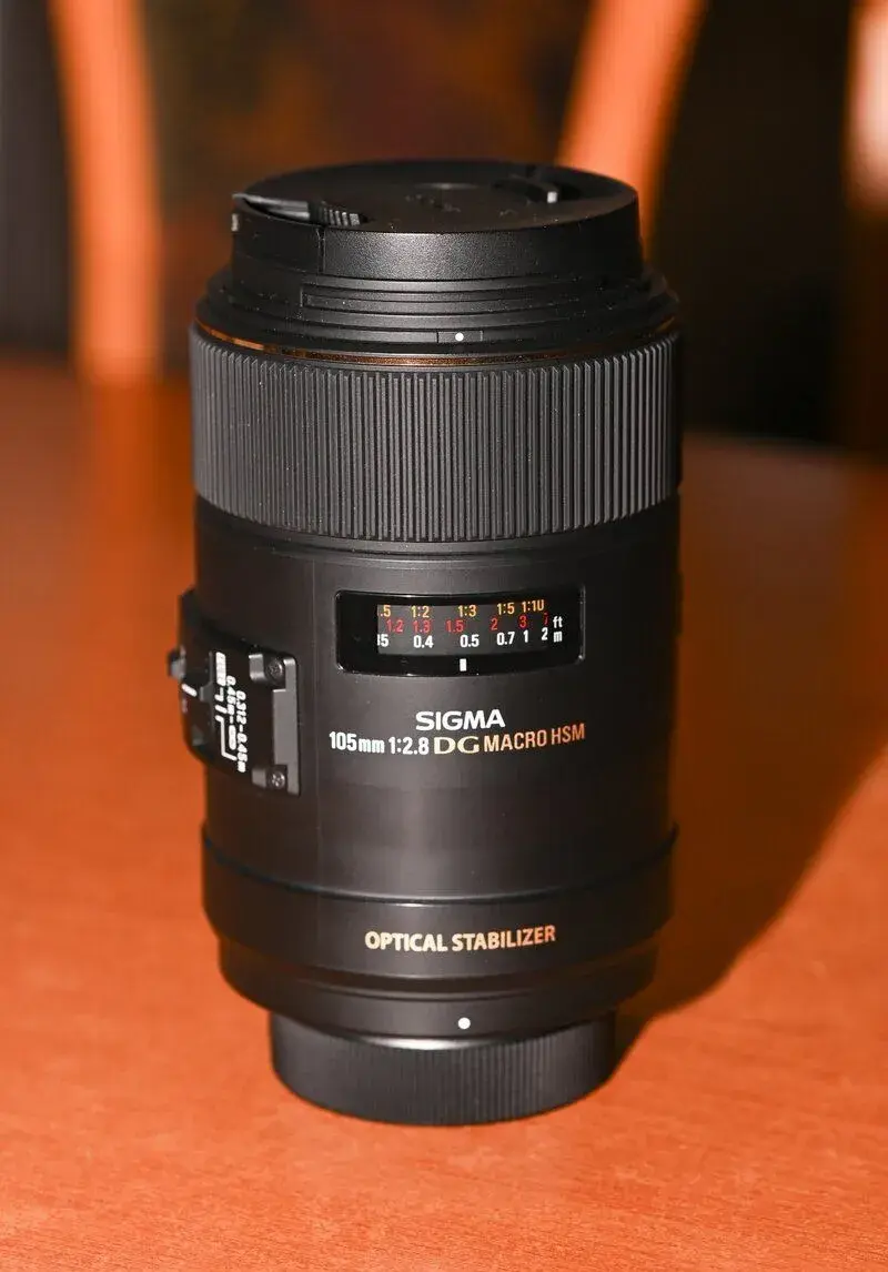 Sigma 105mm F2.8 DG macro HSM OS pre nikon