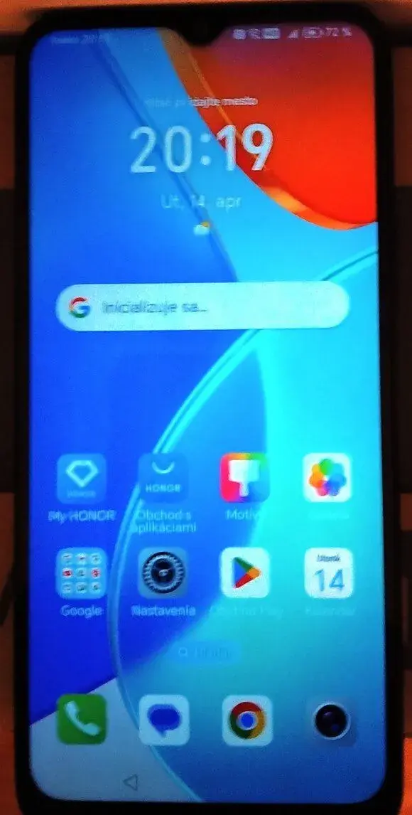 HONOR X6.