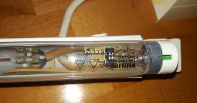 PHILIPS TUV 30W/G30 T8 Germicídna lampa spolu