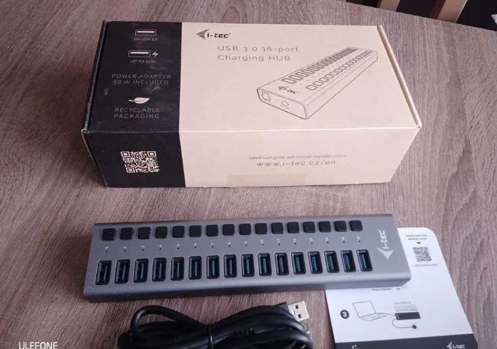 itec USB 3.0 HUB 16 Port + 3.0 Hub 7 port