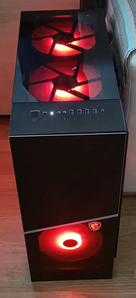 Hernú skrinku MSI.