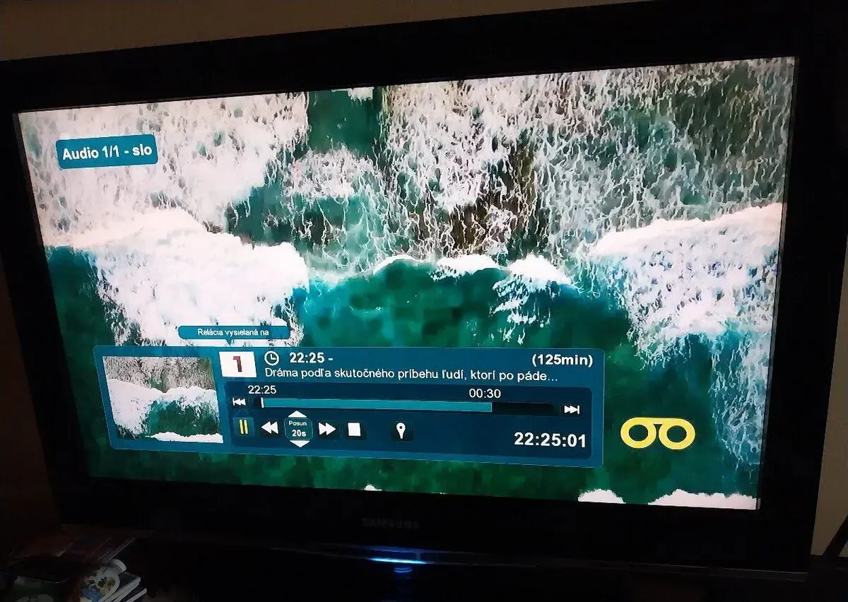 Samsung TV 81cm + podstavevec