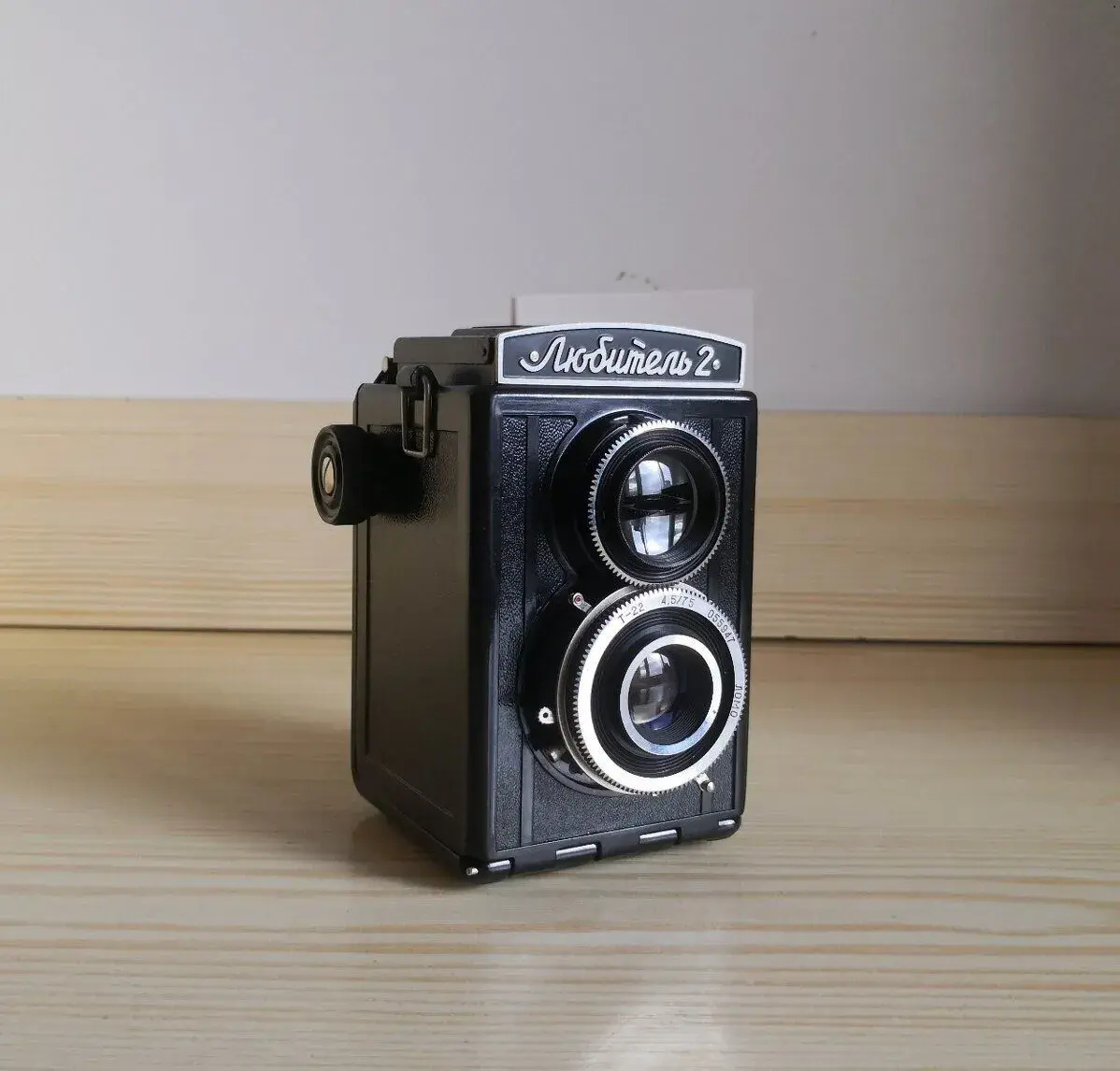 Starožitný fotoaparát Lubitel 2