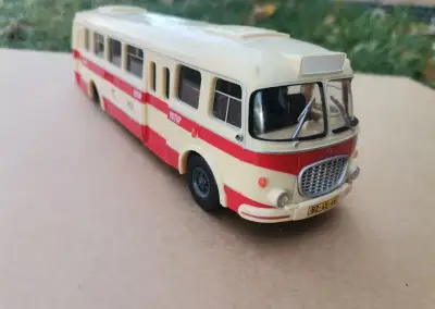 Starý model autobusu Škoda 706 RTO Karosa