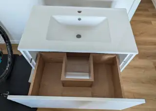 Umývadlo so šuplíkmi