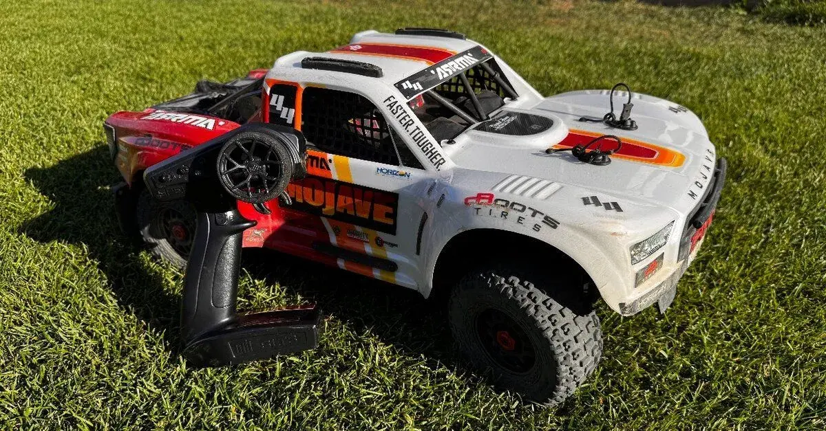 Arrma Mojave 4S BLX 1:8 RTR biela