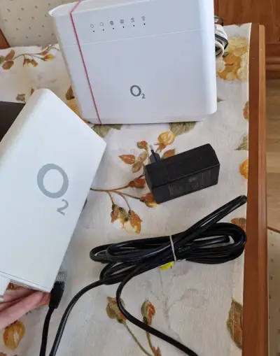 O2 5G anténa + Wifi router Zyxel