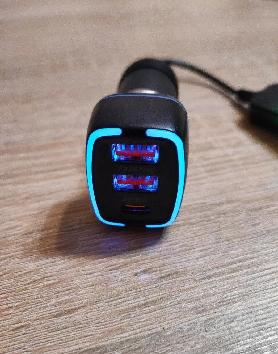 Usb A a C nabíjačky do auta