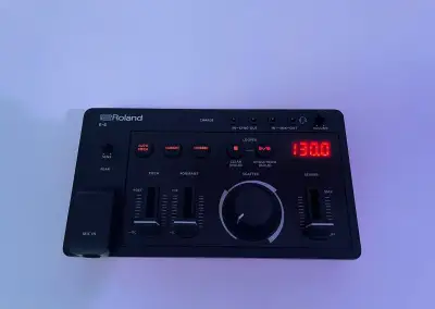 Roland E-4