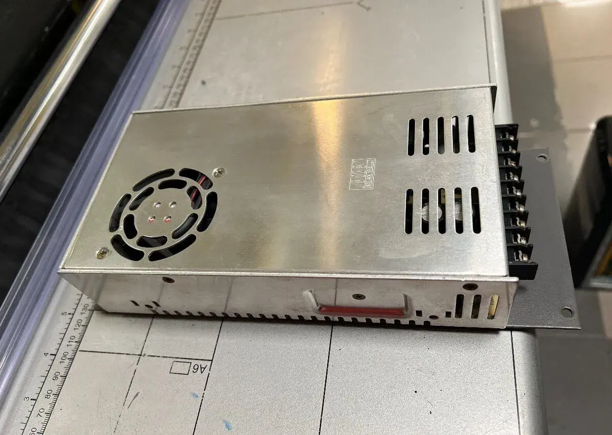 ZDROJ Meanwell SP-320-5
