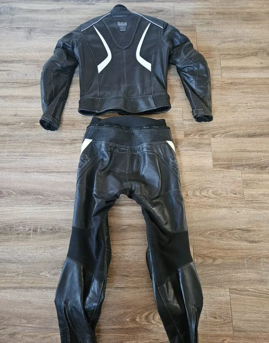 Kožená kombinéza