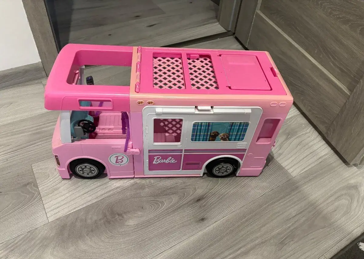 BARBIE VEĽKÝ KARAVAN VEĽKÉ AUTO KEMPINGOVÉ 3V1 MATTEL GHL93