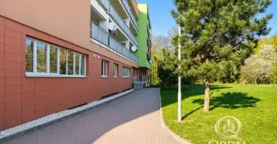 BEZ PROVÍZIE//Kancelárie, sklad aj zázemie len 0,9km od D2