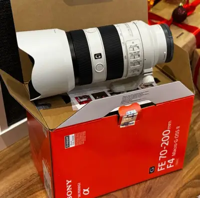 SONY FE 70–200 mm f/4 Macro G OSS II