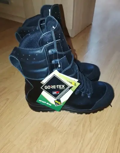 KANADY GORE TEX + PAPEROVA BUNDA