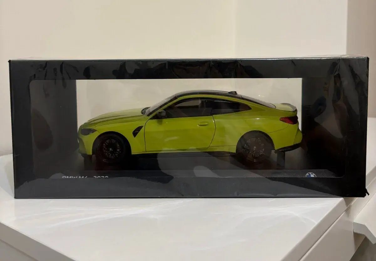 BMW M4 G82 2020 Yellow, model 1:18